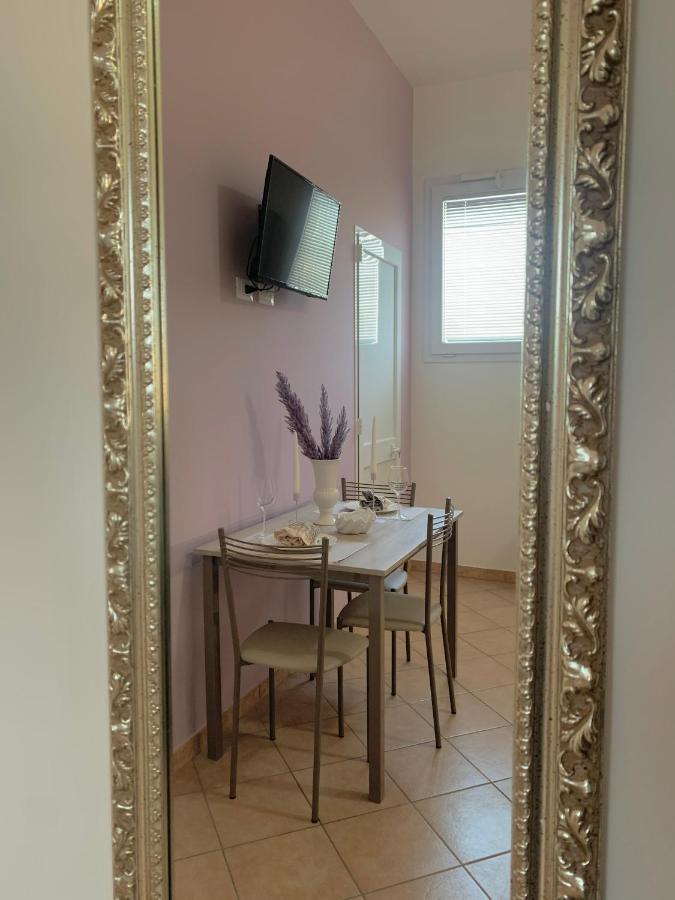 Monolocali White Angel Apartments Porto Cesareo Bagian luar foto